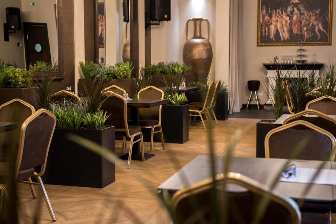 Hotel Grand Hedonist Pancevo Ngoại thất bức ảnh