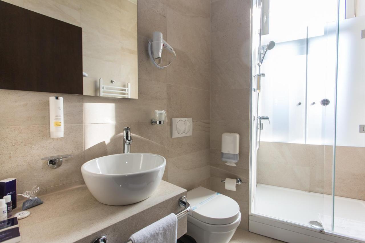 Hotel Grand Hedonist Pancevo Ngoại thất bức ảnh