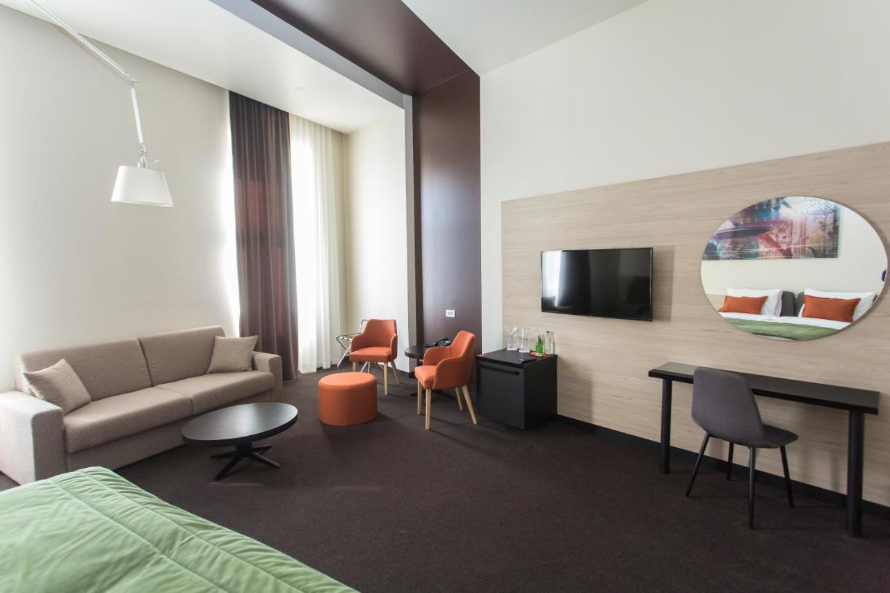 Hotel Grand Hedonist Pancevo Ngoại thất bức ảnh