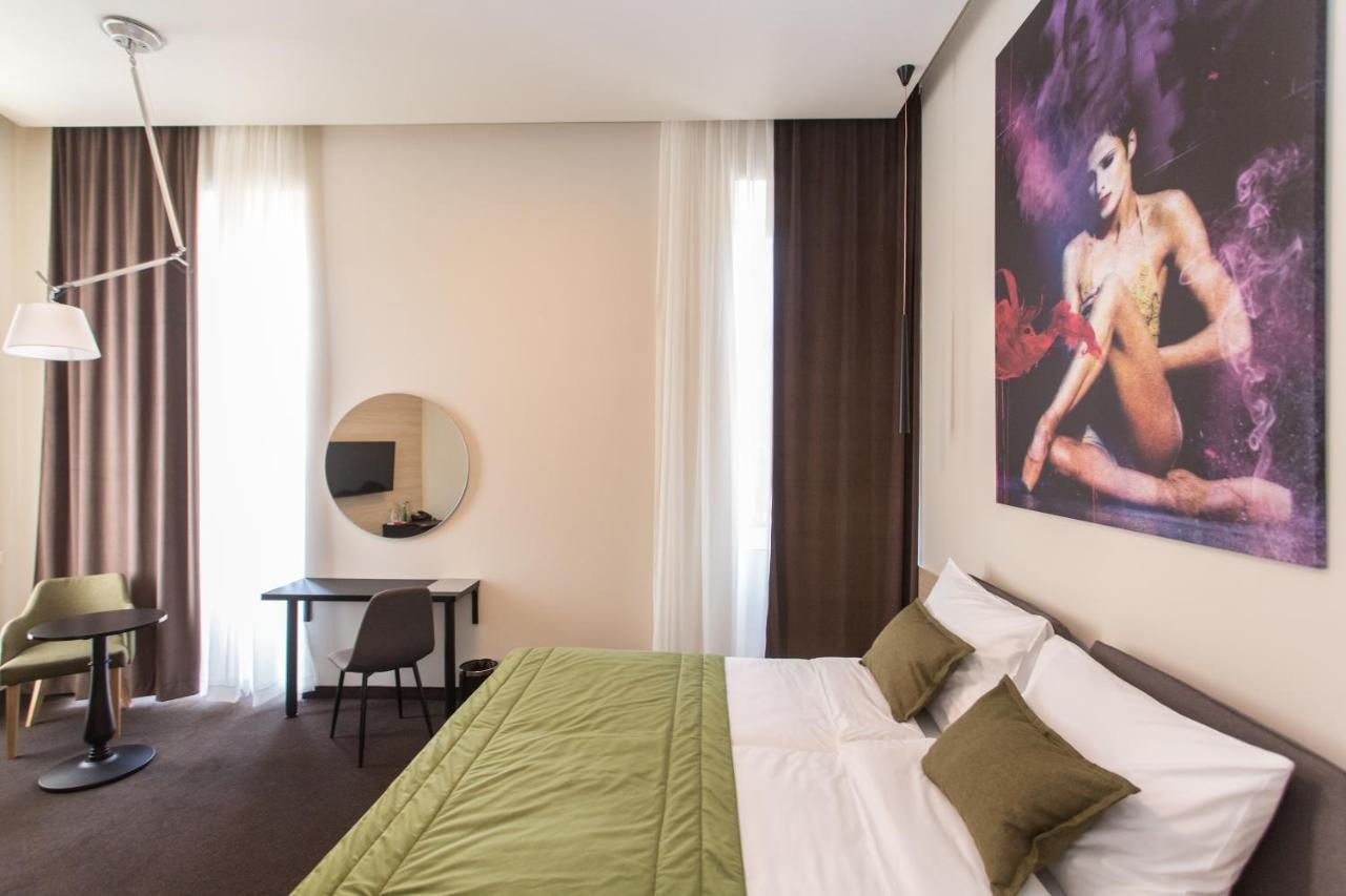 Hotel Grand Hedonist Pancevo Ngoại thất bức ảnh