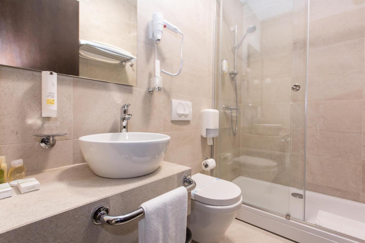 Hotel Grand Hedonist Pancevo Ngoại thất bức ảnh