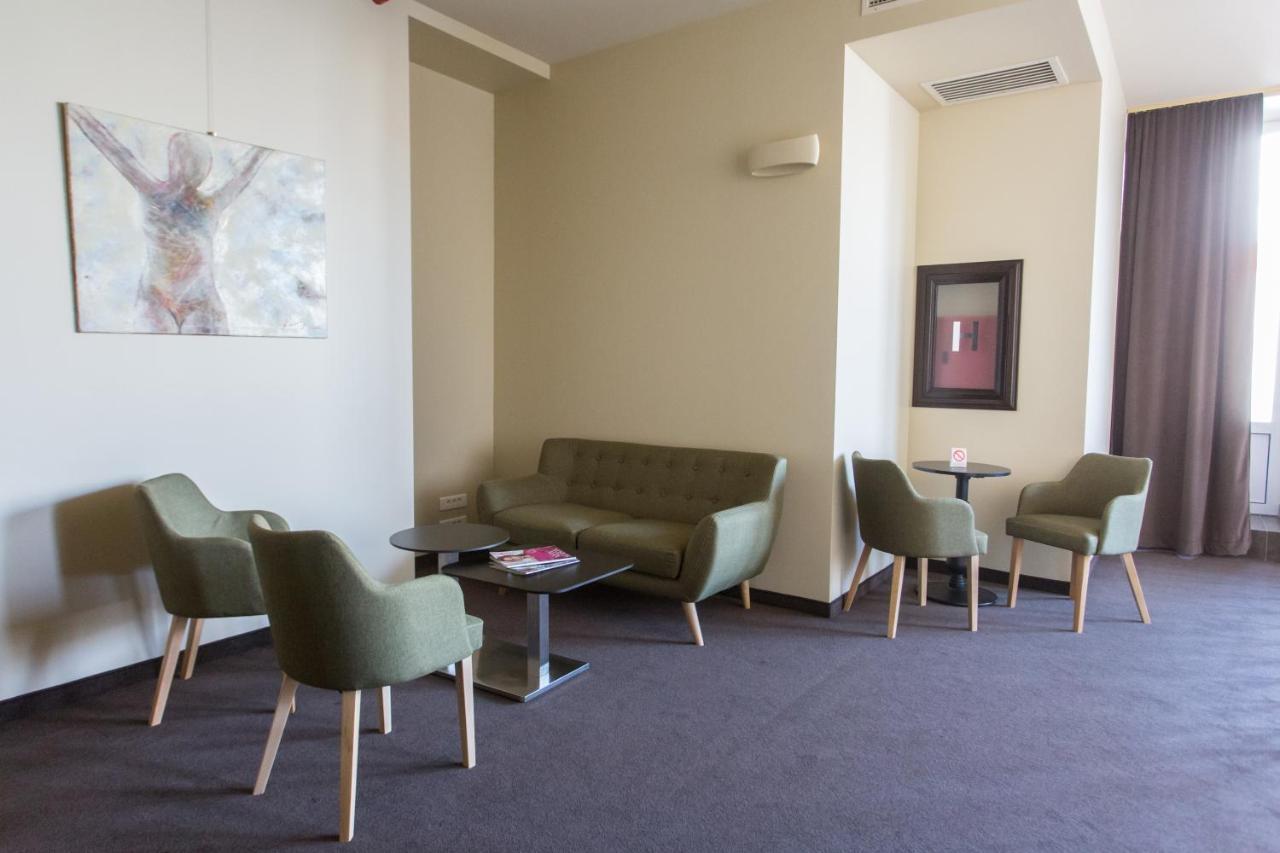 Hotel Grand Hedonist Pancevo Ngoại thất bức ảnh