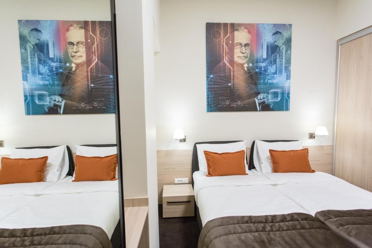 Hotel Grand Hedonist Pancevo Ngoại thất bức ảnh