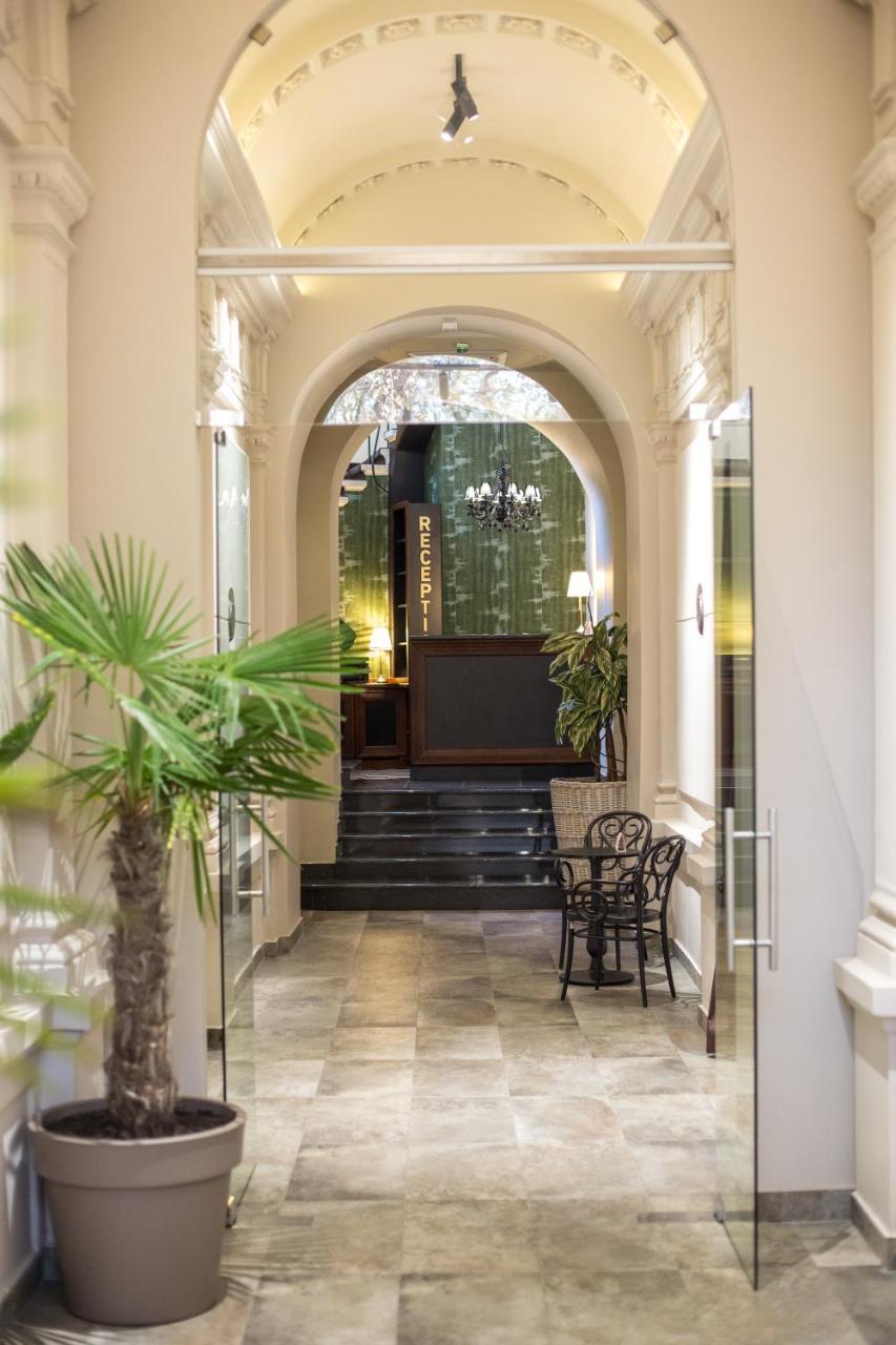 Hotel Grand Hedonist Pancevo Ngoại thất bức ảnh